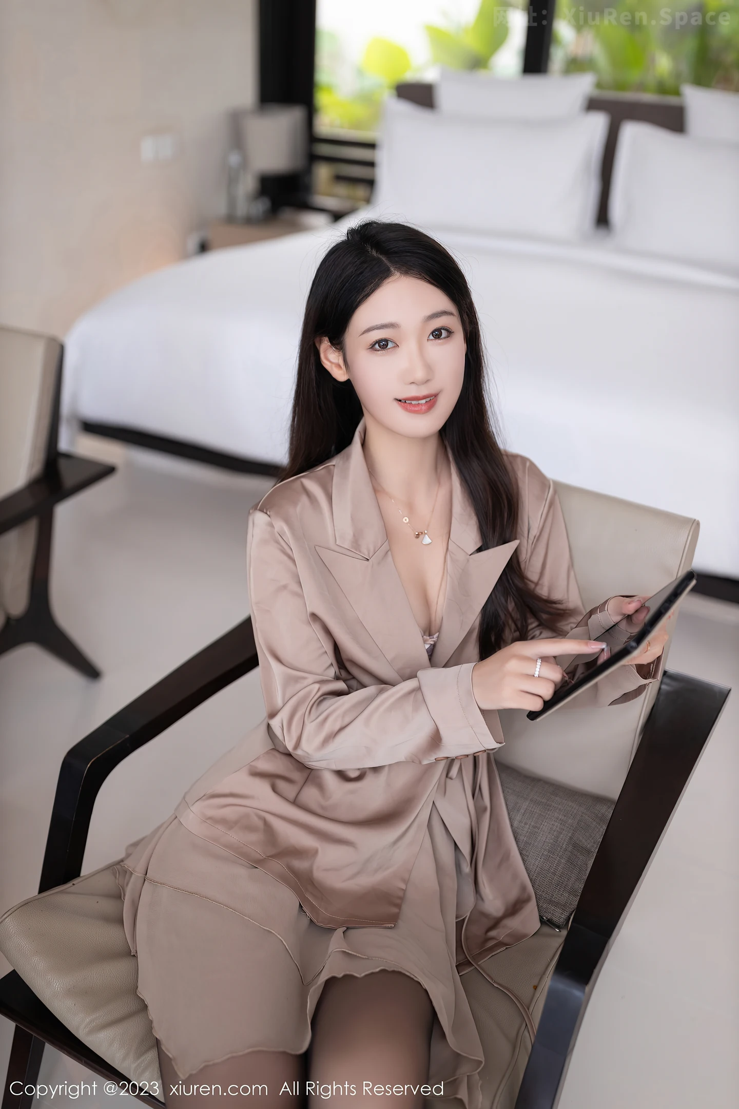 图片[3]-[XiuRen秀人网]VOL.7333 模特唐安琪性感淡紫色内衣配超薄黑丝秀曼妙身姿迷人诱惑写真80P-秀人网官方网站